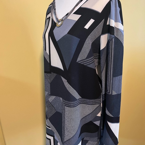 FreshFX retro mini dress or tunic - with a removable matching neck piece - Picture 3 of 8